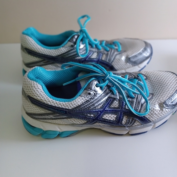 Asics Gt-1000 women's running shoes Size 7 Silver Blue - Picture 2 of 6
